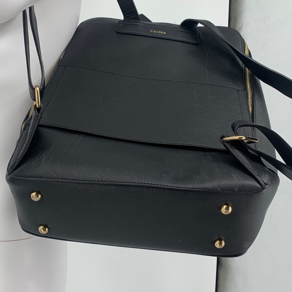Calpak Black Backpack for Women college school laptop bag used • I love 💕 offers - Picture 8 of 16